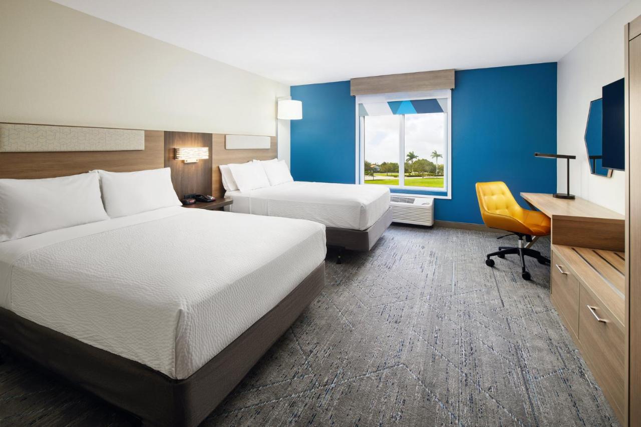  | Holiday Inn Express Suites West