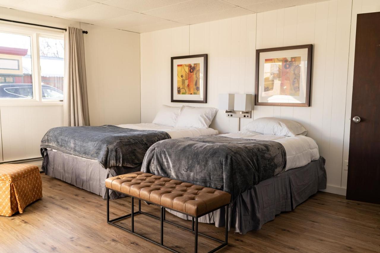 Double or Twin Room with Shower at Cuyuna Lakes Stay
