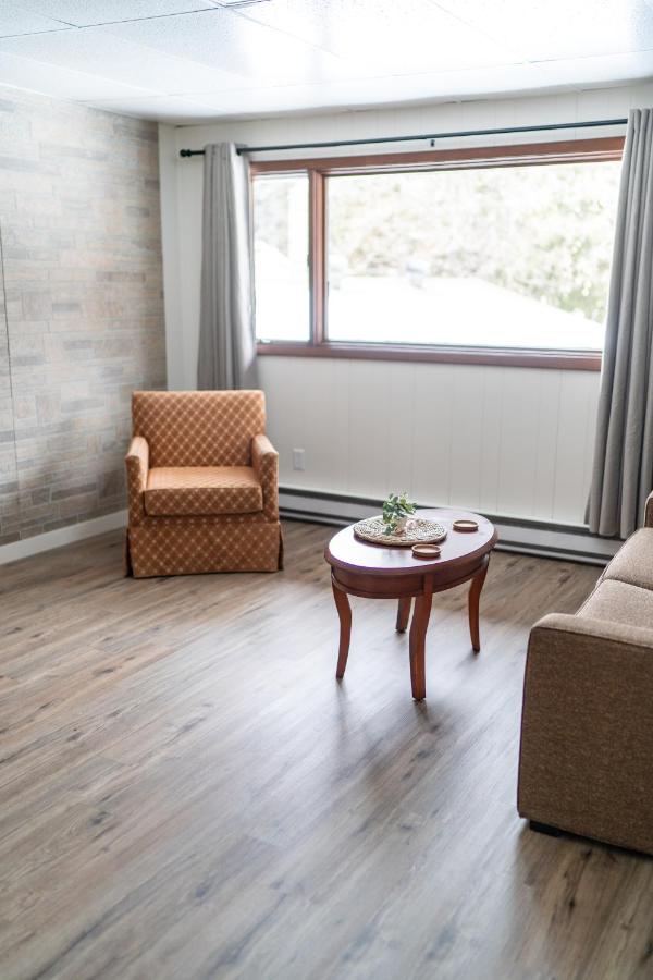 Queen Suite at Cuyuna Lakes Stay