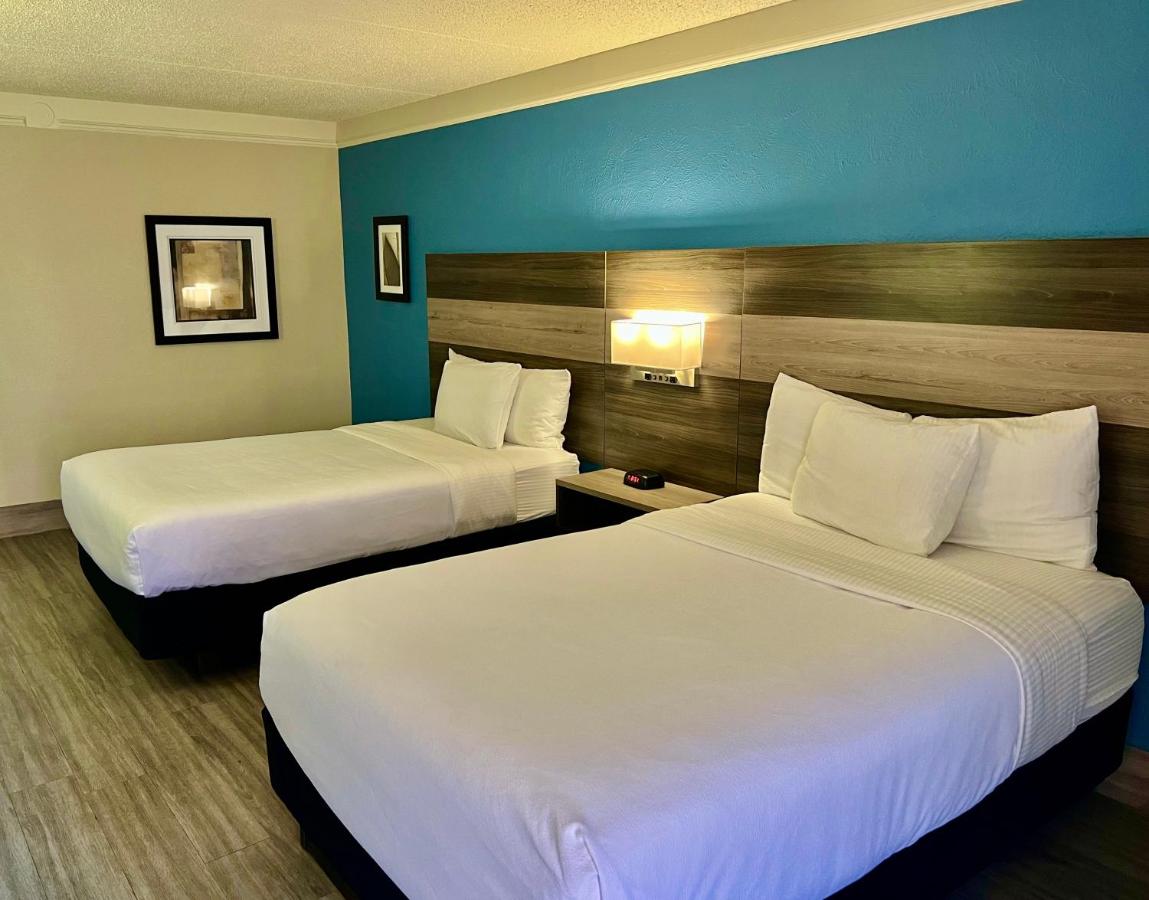 Deluxe Double Room with Two Double Beds at La Quinta Inn by Wyndham El Paso East Lomaland