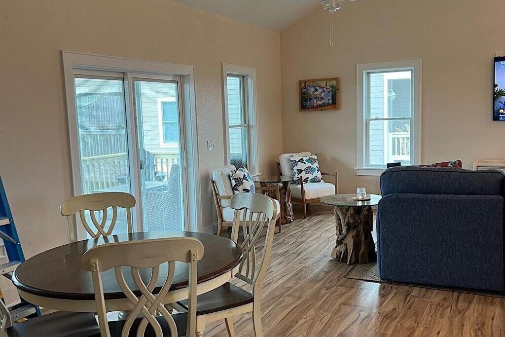 | Mahalo - Brand New Oceanside - BOOK NOW