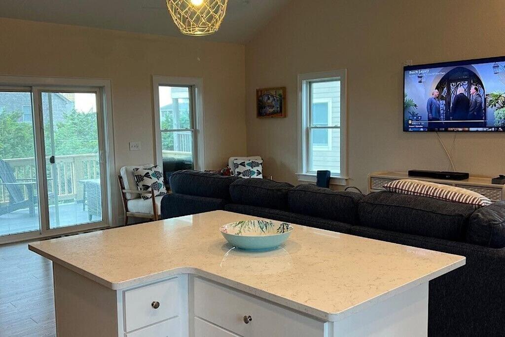 | Mahalo - Brand New Oceanside - BOOK NOW