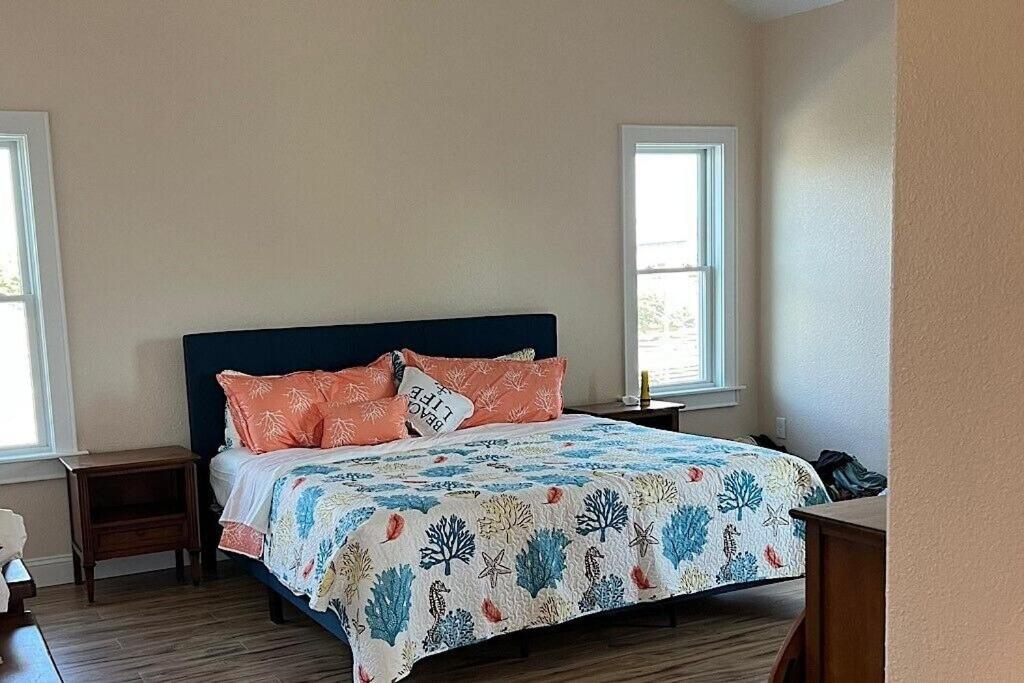 | Mahalo - Brand New Oceanside - BOOK NOW