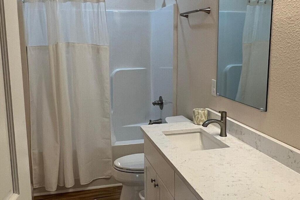 | Mahalo - Brand New Oceanside - BOOK NOW