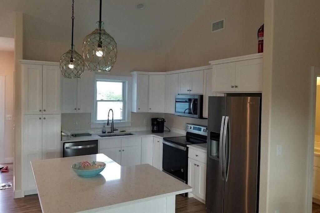 | Mahalo - Brand New Oceanside - BOOK NOW