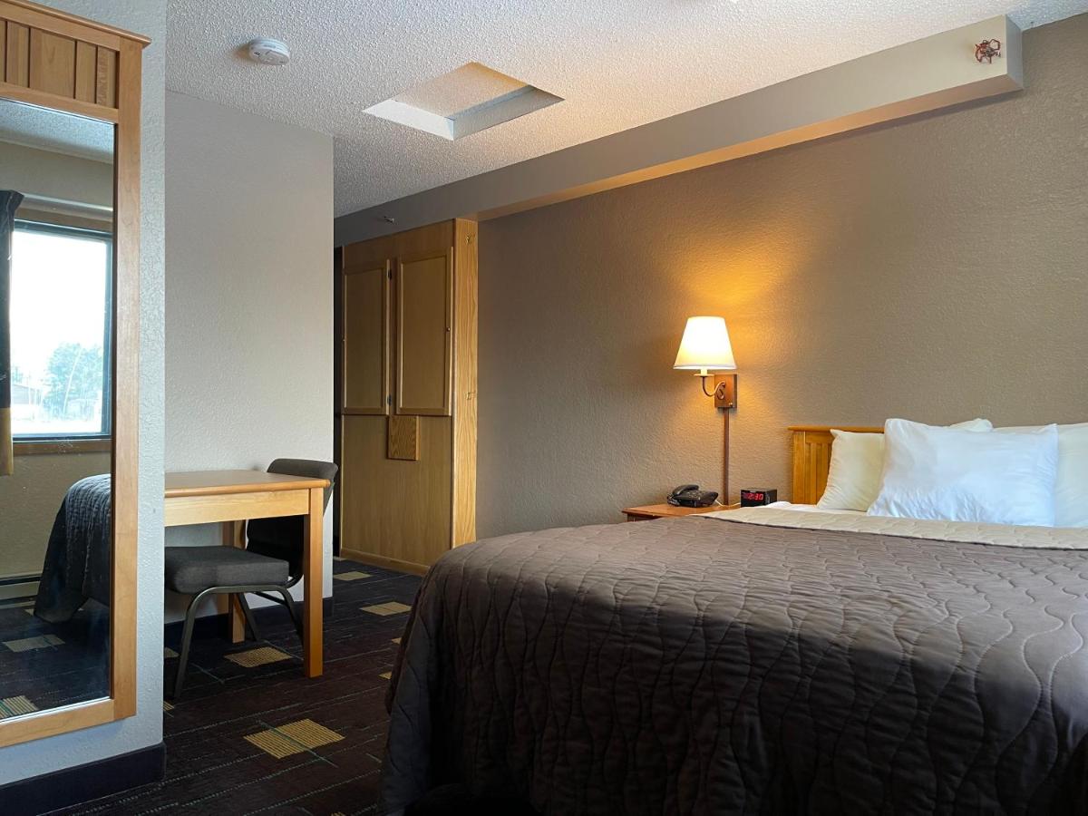 | Walker Hotel