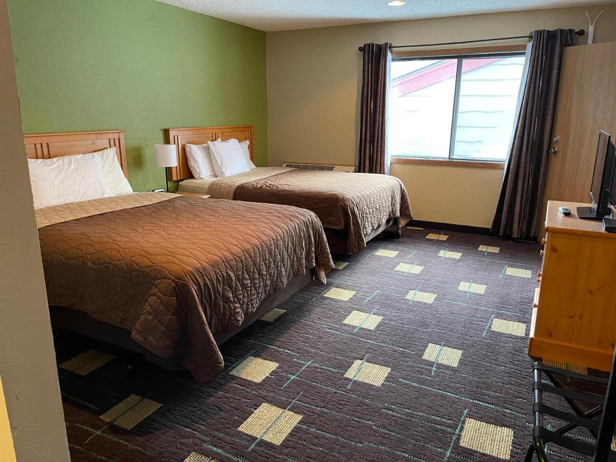 | Walker Hotel