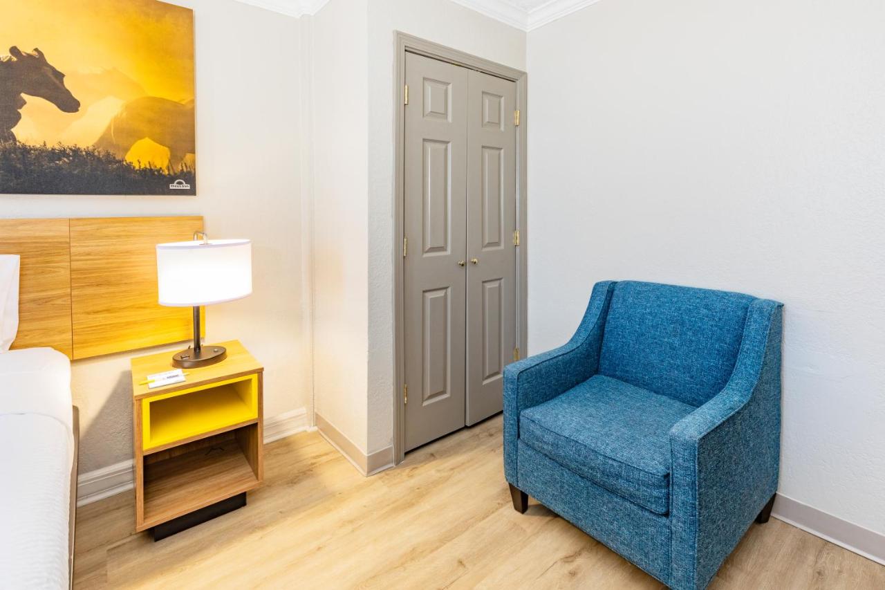 King Room - Non-Smoking at Days Inn by Wyndham Del Rio