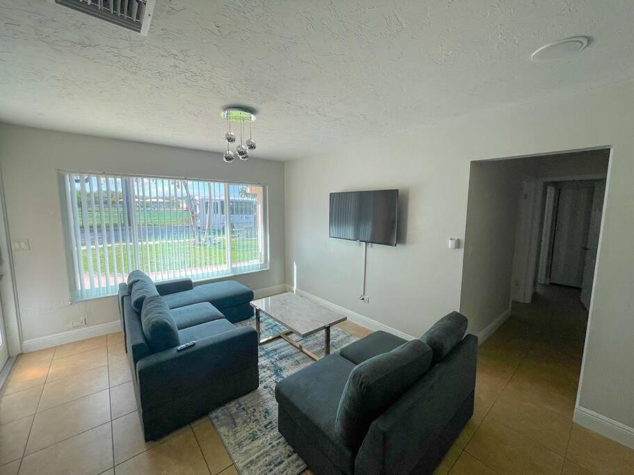  | Peaceful 4BR Home, Private Pool, Close to HardRock