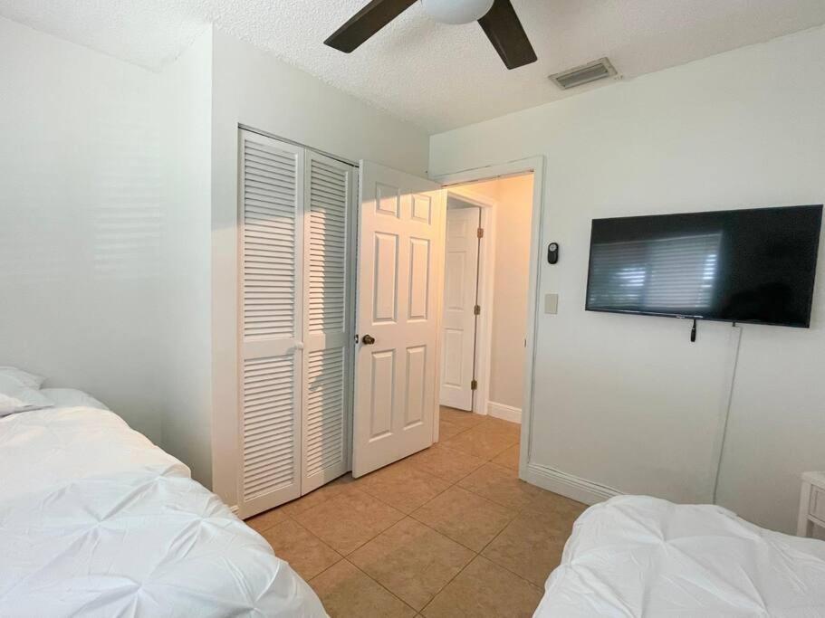  | Peaceful 4BR Home, Private Pool, Close to HardRock