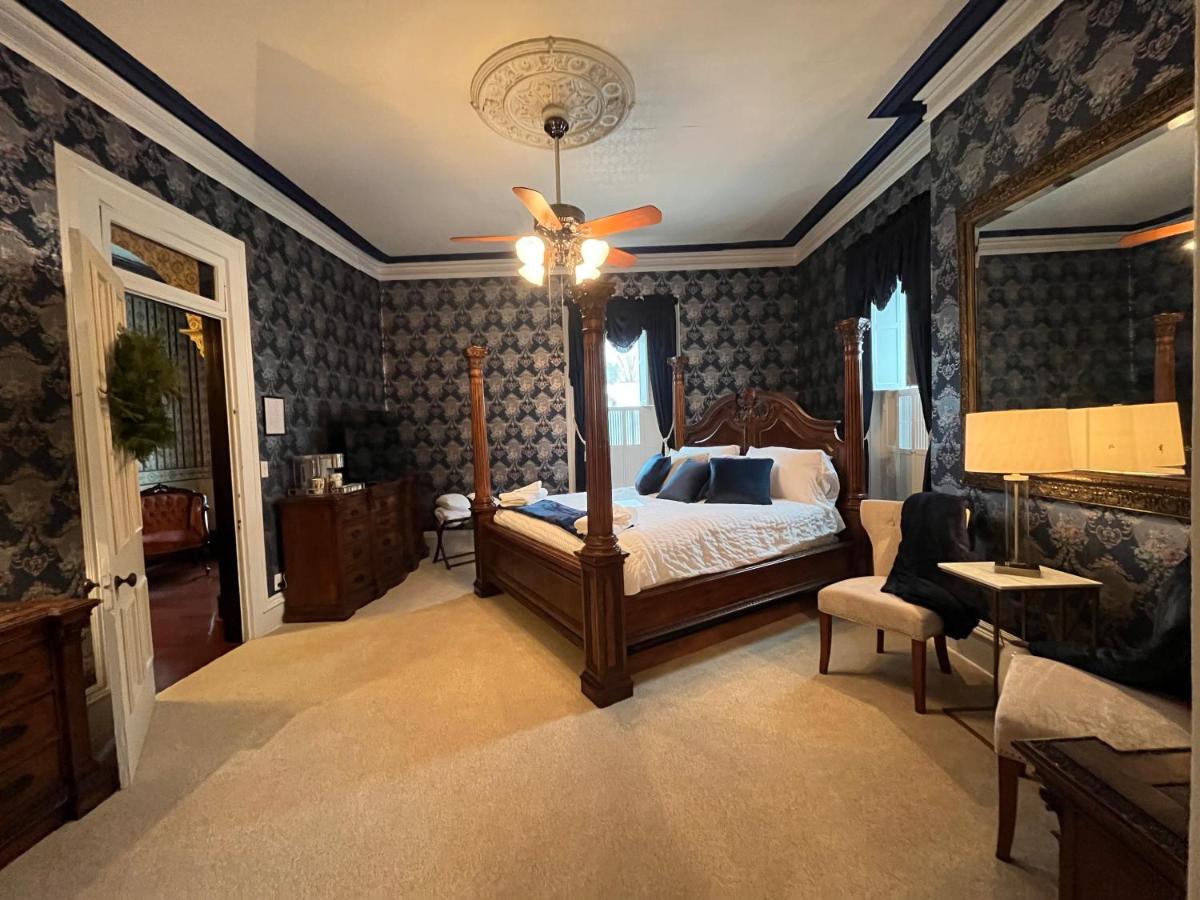  | The Blue Room at The Big Brickhouse