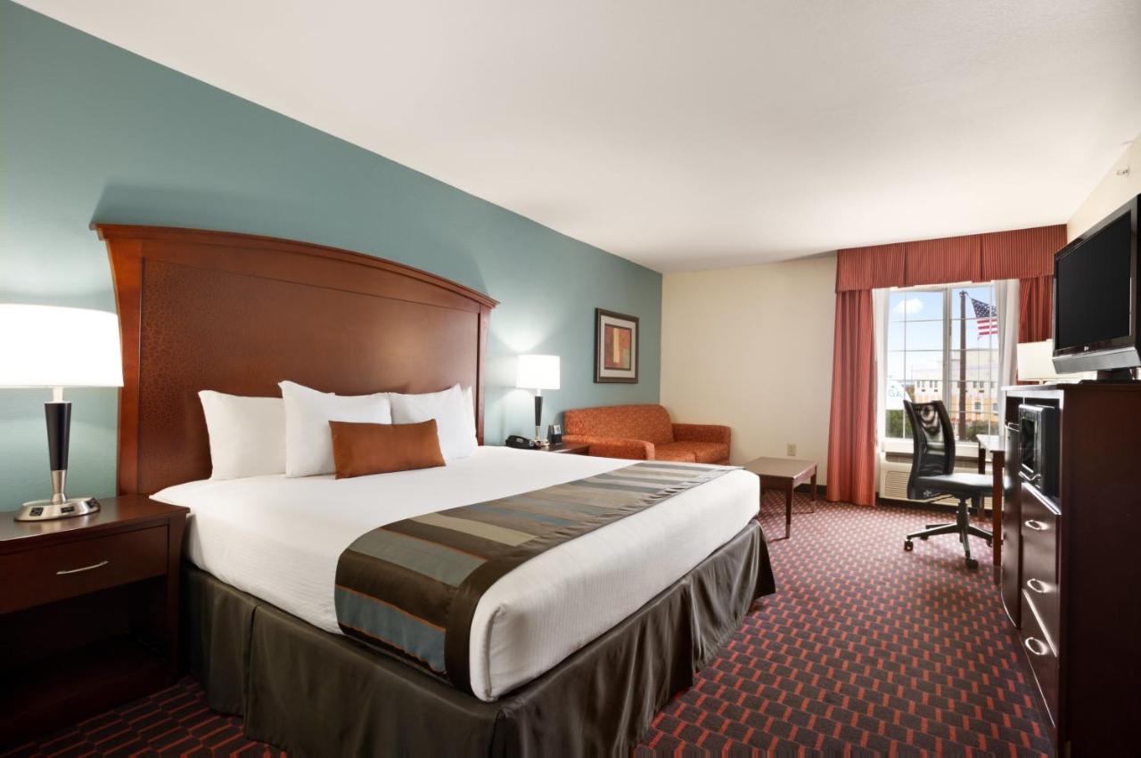 | Wingate by Wyndham San Marcos
