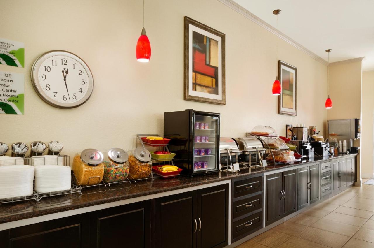 | Wingate by Wyndham San Marcos