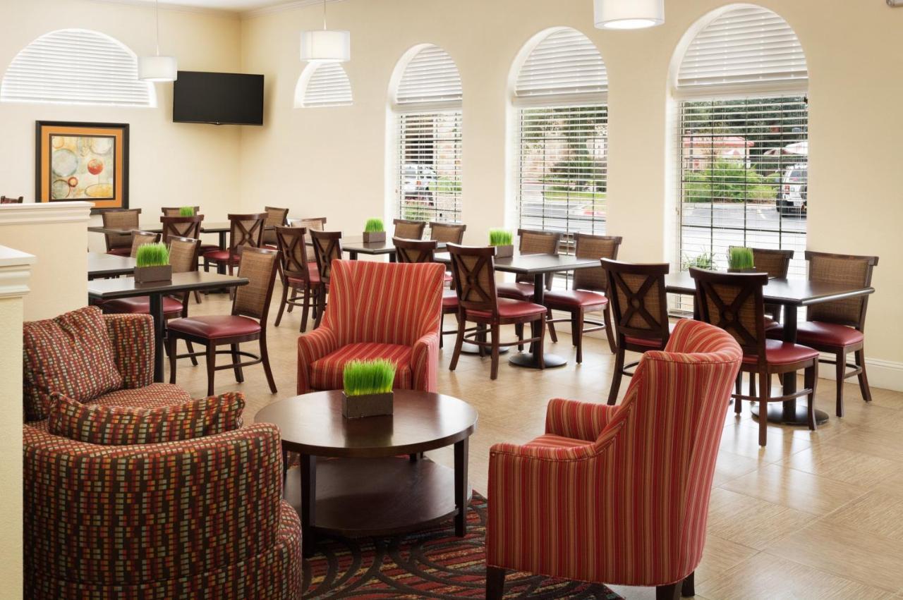 | Wingate by Wyndham San Marcos