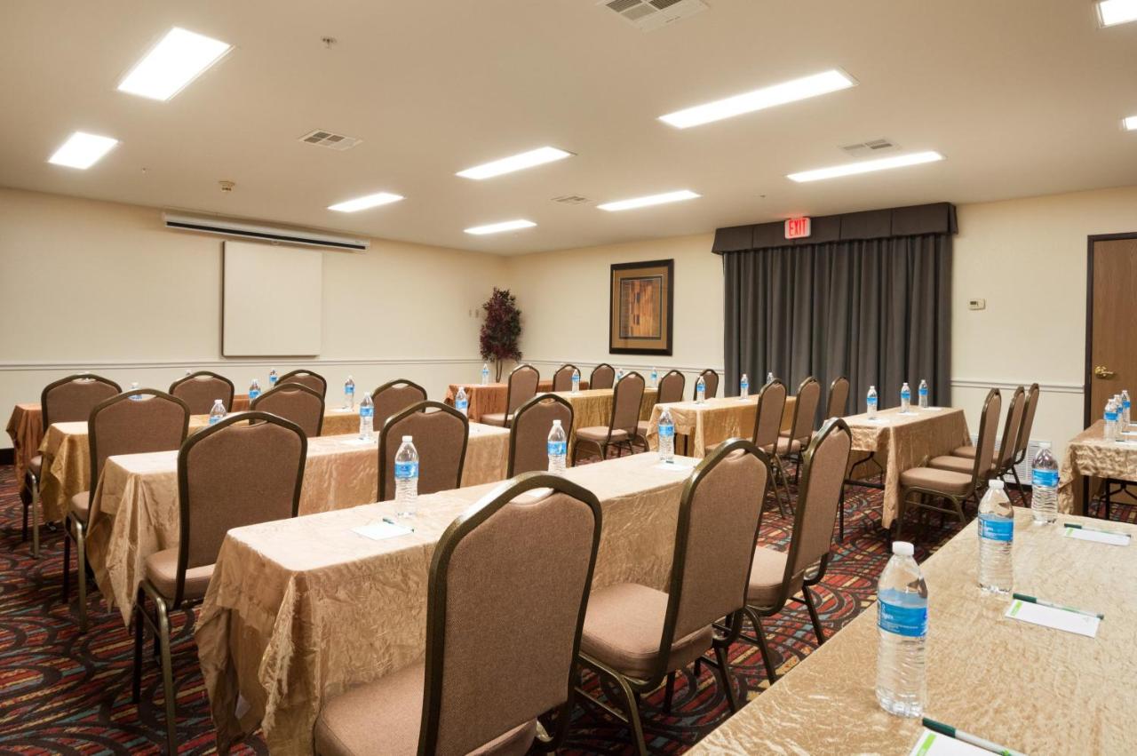 | Wingate by Wyndham San Marcos