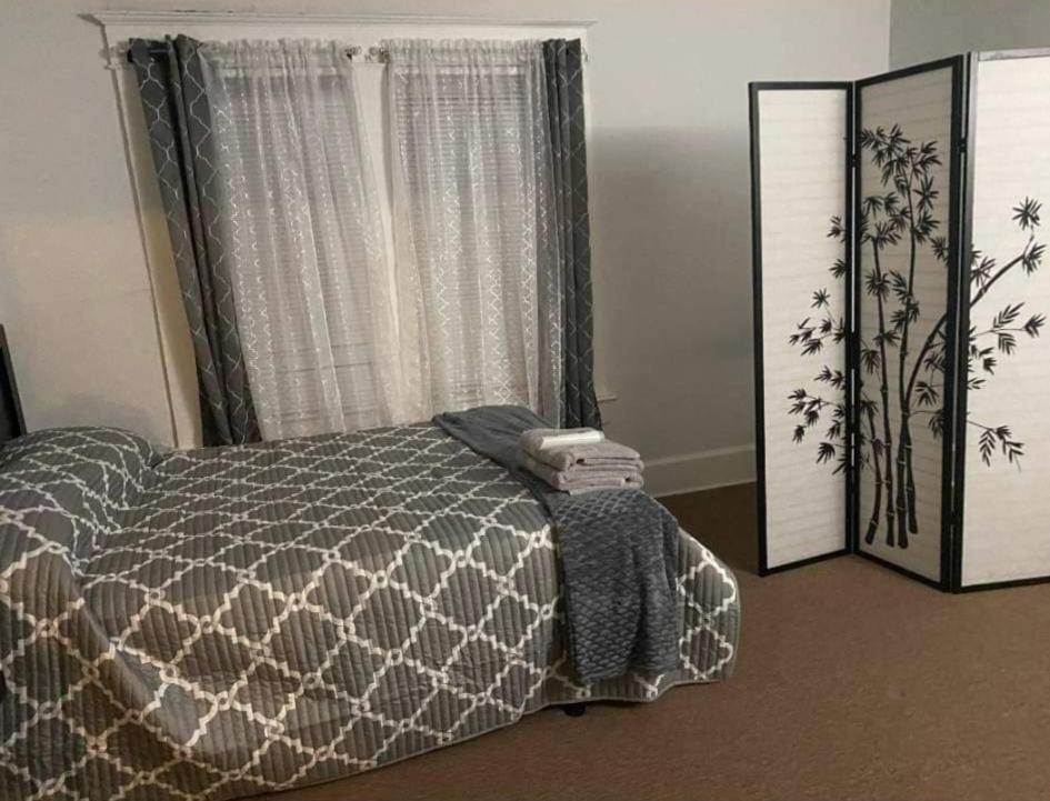  | Indianapolis Indiana 3 Minutes from downtown fully furnished Beautiful 3 bedroom