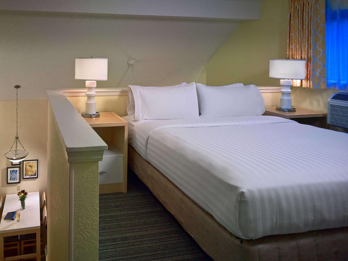 | Sonesta ES Suites South Brunswick - Princeton