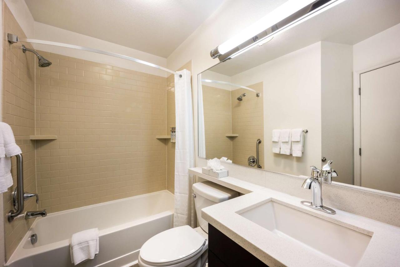 | Sonesta Simply Suites Boston Braintree