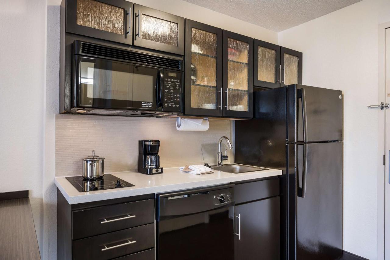 | Sonesta Simply Suites Boston Braintree