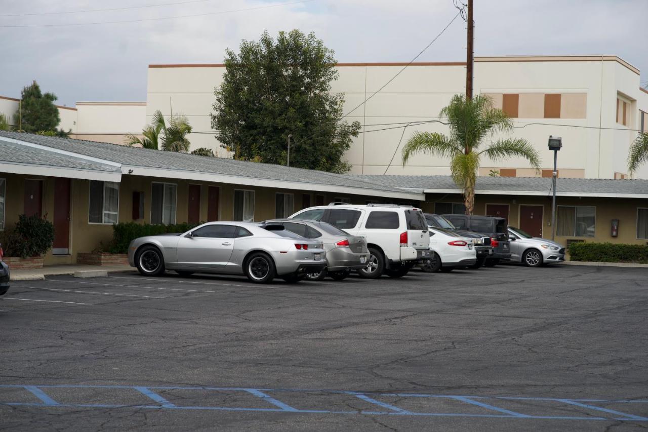 | Sands Motel