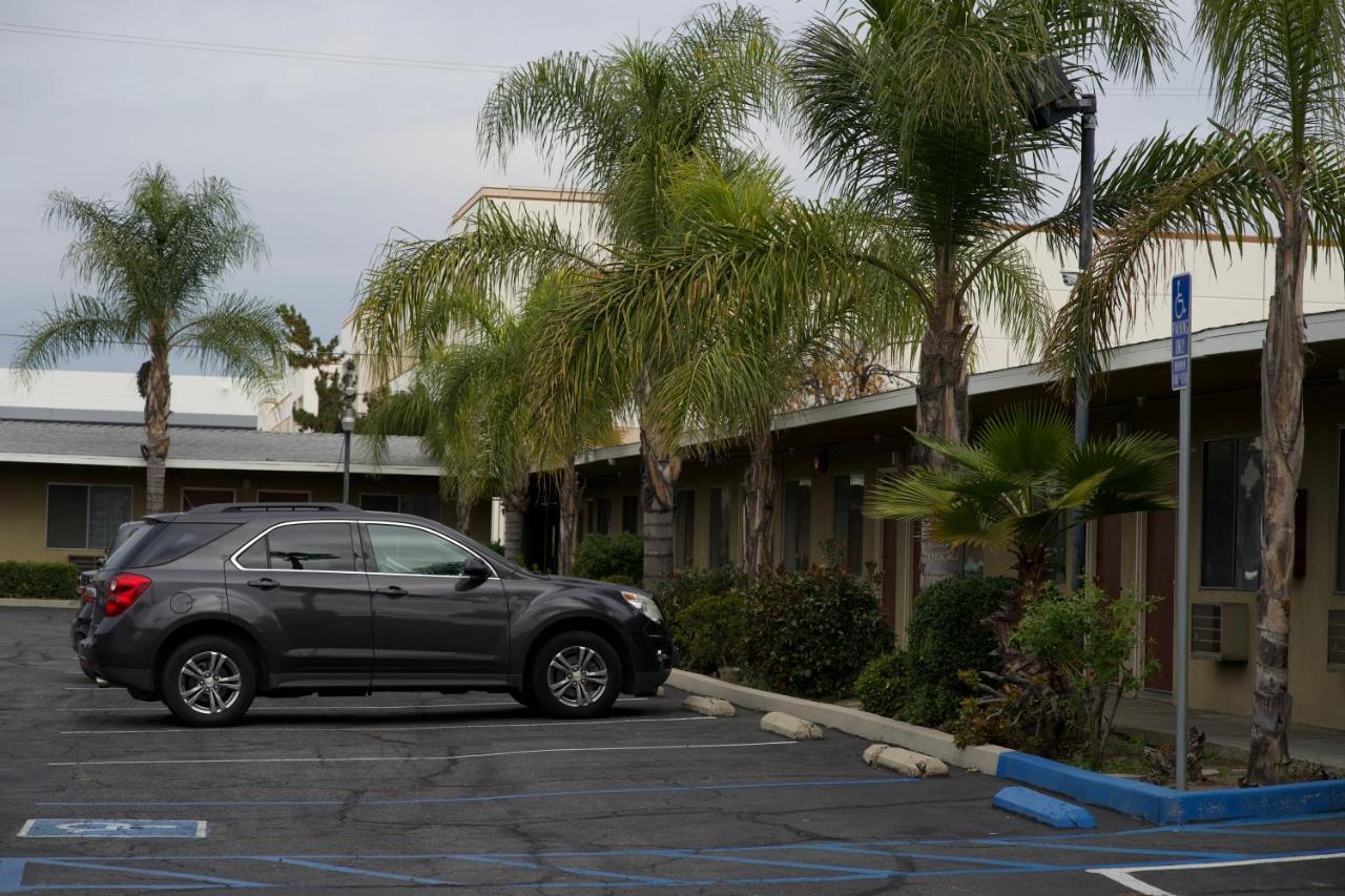  | Sands Motel