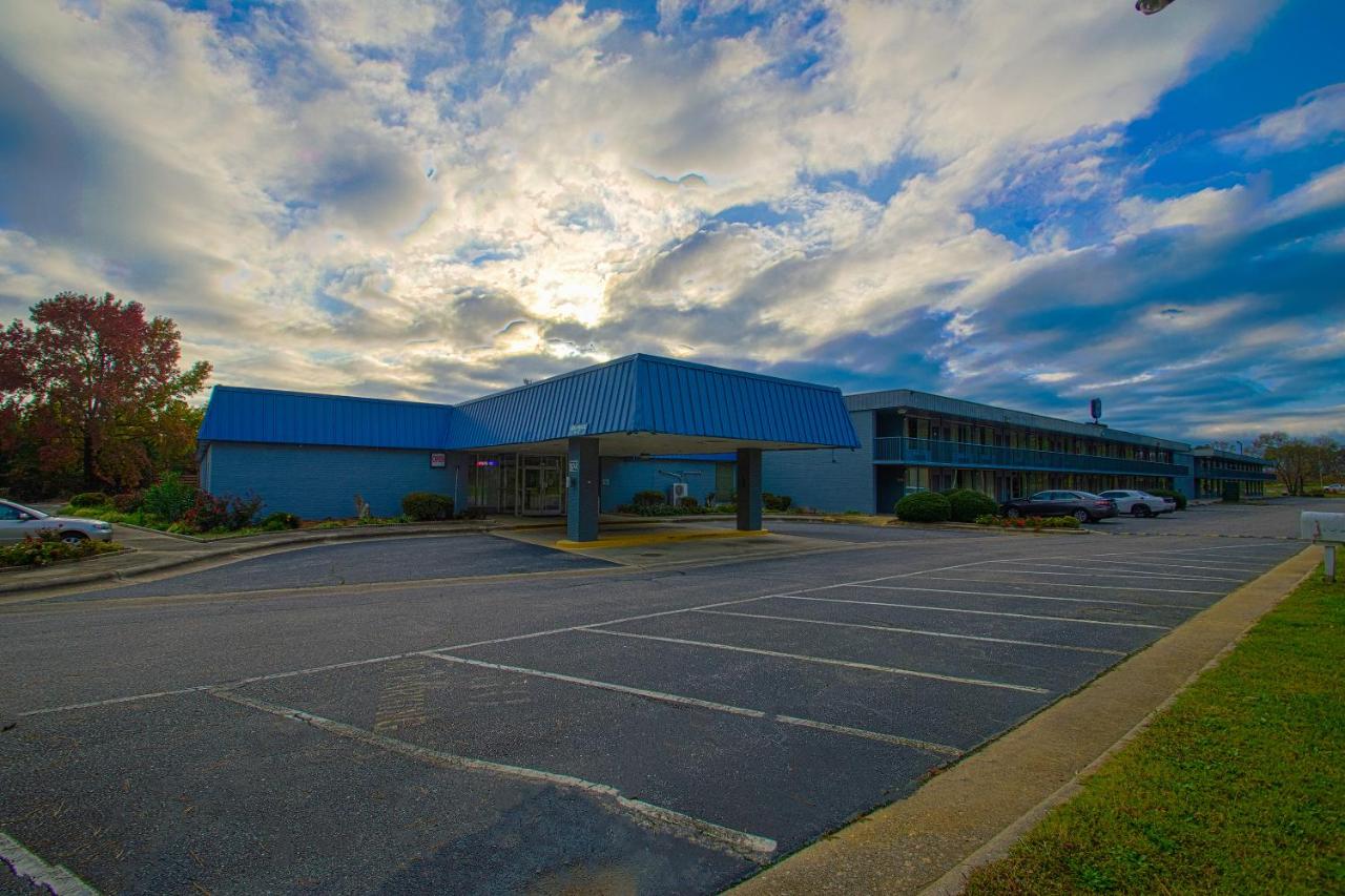 | OYO Hotel Battleboro NC, I-95 Near Rocky Mount