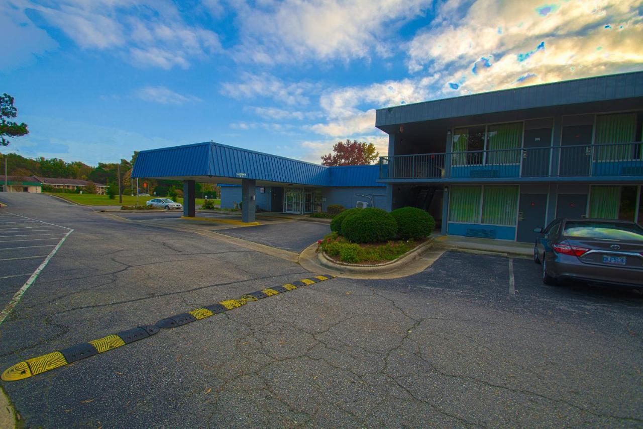 | OYO Hotel Battleboro NC, I-95 Near Rocky Mount