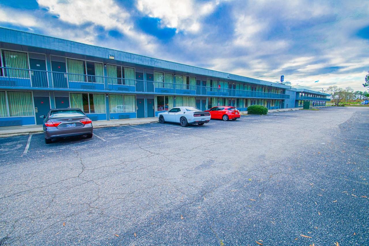 | OYO Hotel Battleboro NC, I-95 Near Rocky Mount