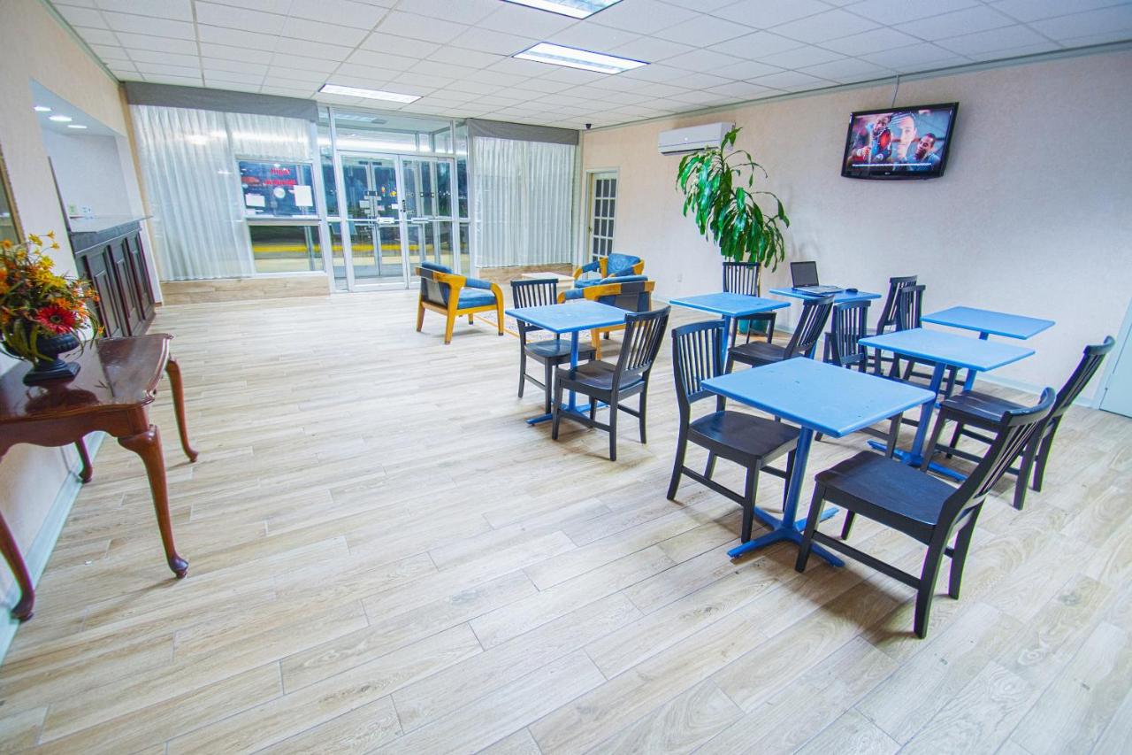 | OYO Hotel Battleboro NC, I-95 Near Rocky Mount