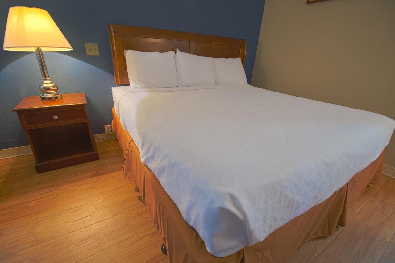 | OYO Hotel Battleboro NC, I-95 Near Rocky Mount