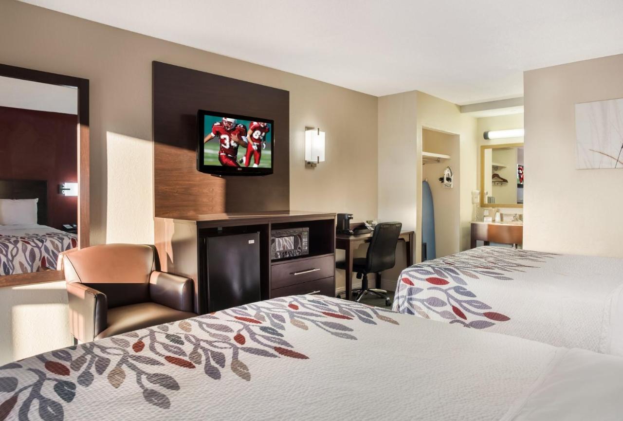 Deluxe Room with Two Queen Beds Non-Smoking at Red Roof Inn Tupelo