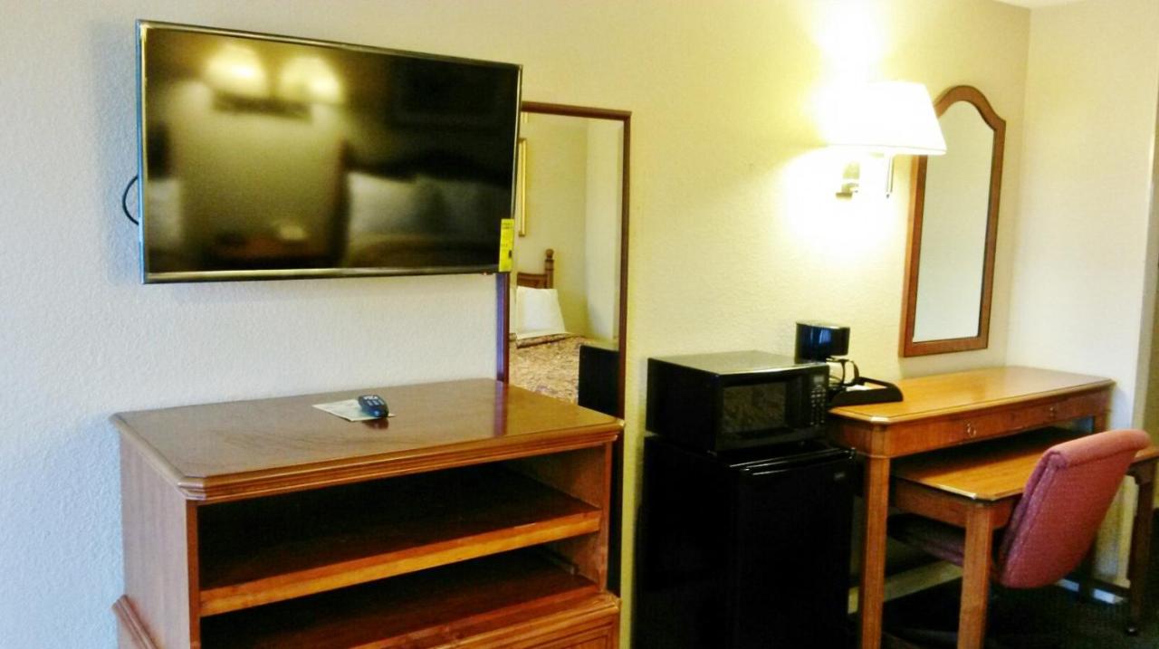 | Americas Best Value Inn-Winnsboro