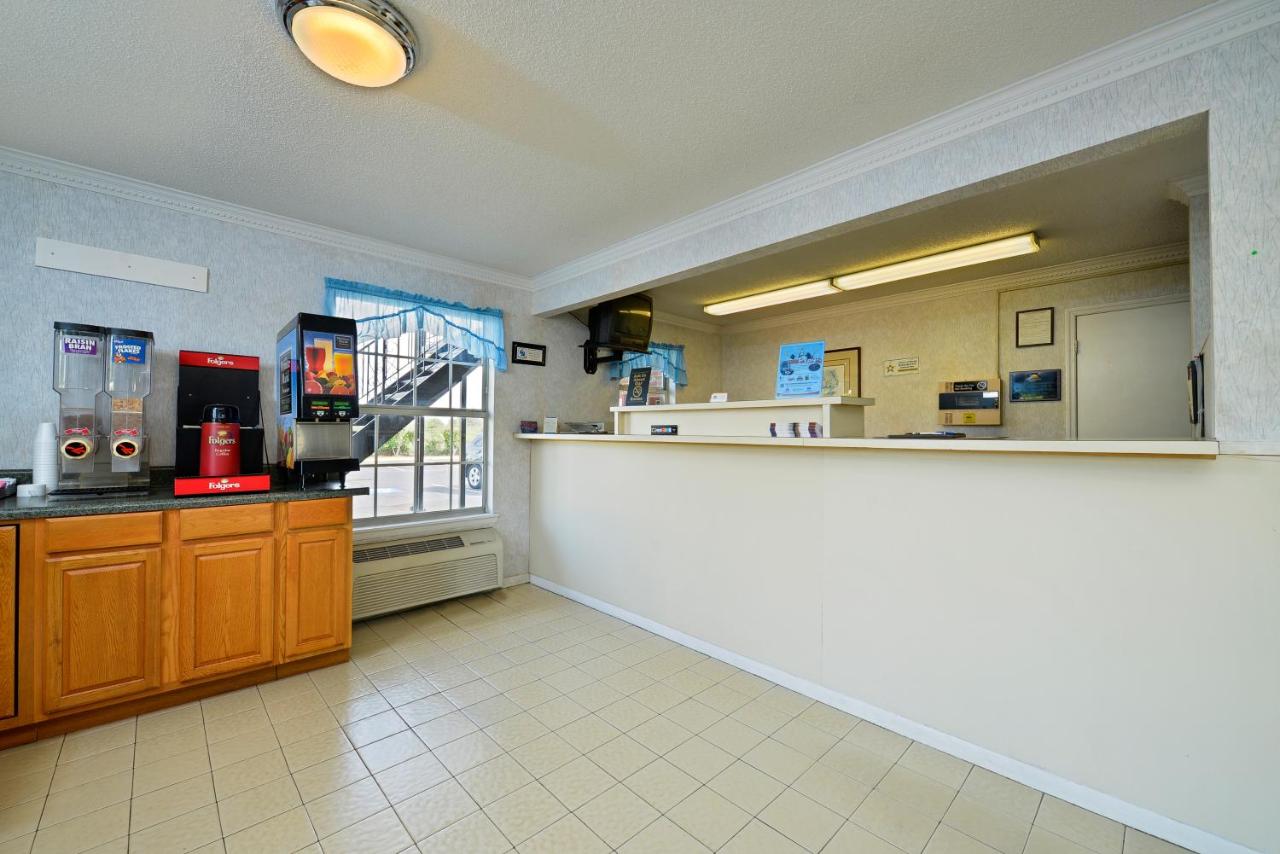  | Americas Best Value Inn-Winnsboro