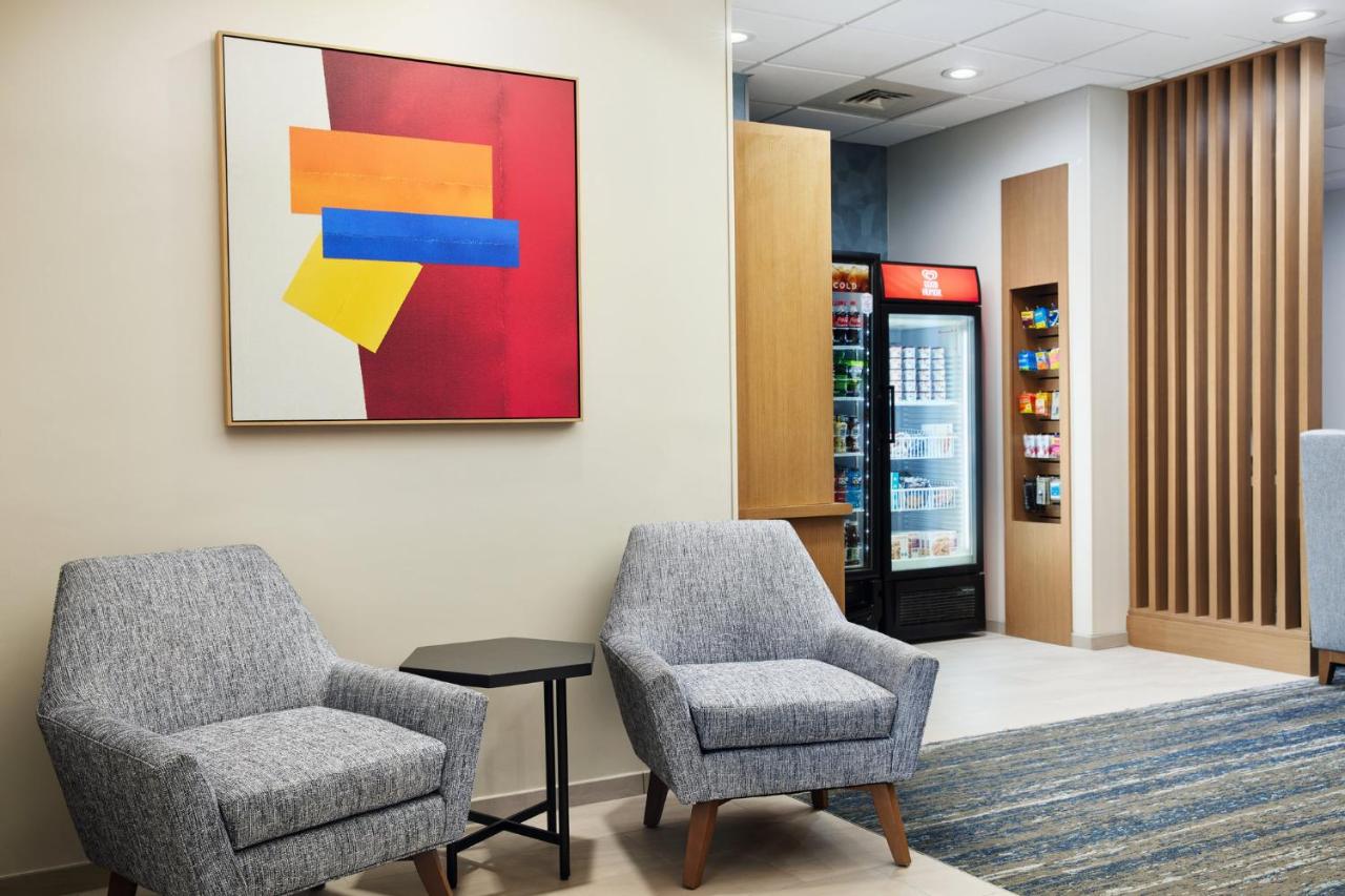 | Holiday Inn Express Hotel & Suites Port St. Lucie West, an IHG Hotel