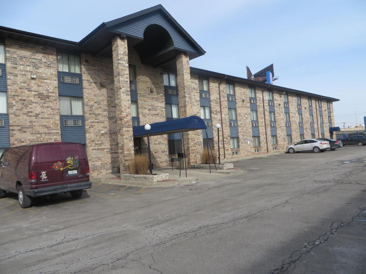 | Motel 6-Bridgeview, IL