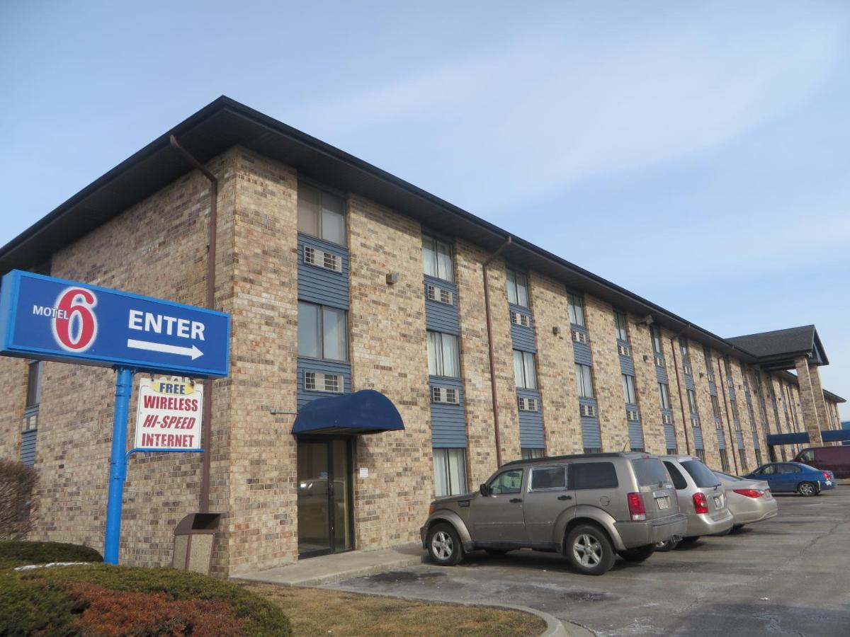 | Motel 6-Bridgeview, IL