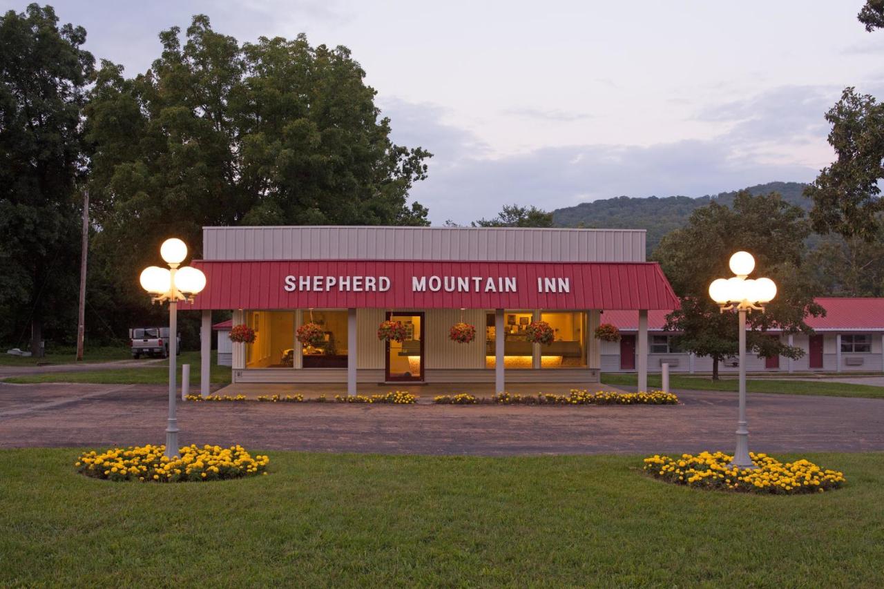  | Shepherd Mountain Inn & Suites