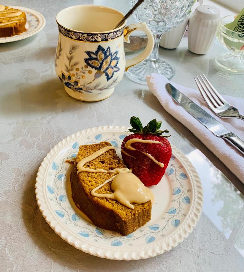 | Buttonwood Inn on Mount Surprise