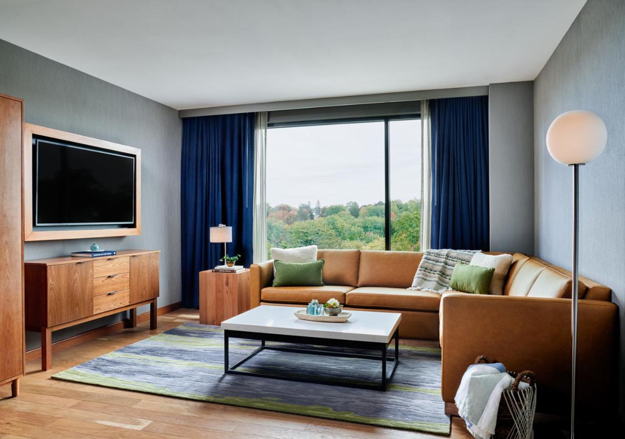 King Suite at Lockwood Hotel
