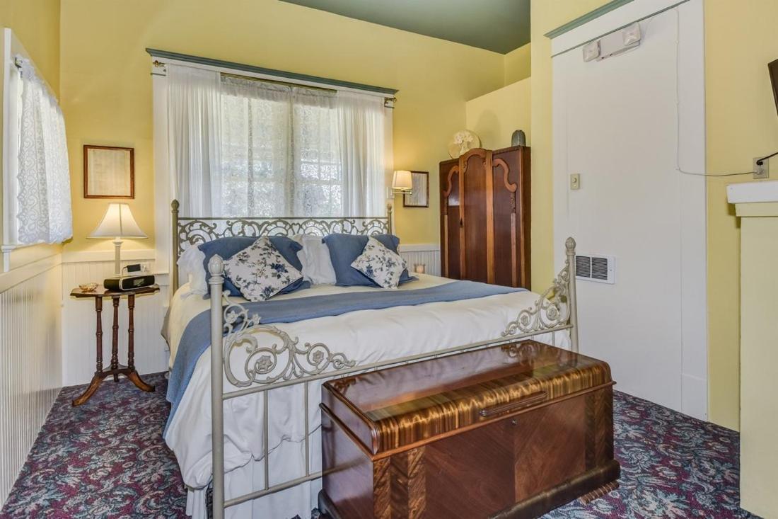 | The KirkHouse Bed and Breakfast