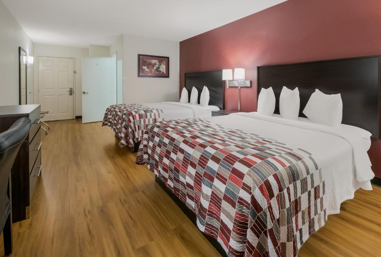 Deluxe Queen Room with Two Queen Beds - Non-Smoking at Red Roof Inn & Suites Knoxville East