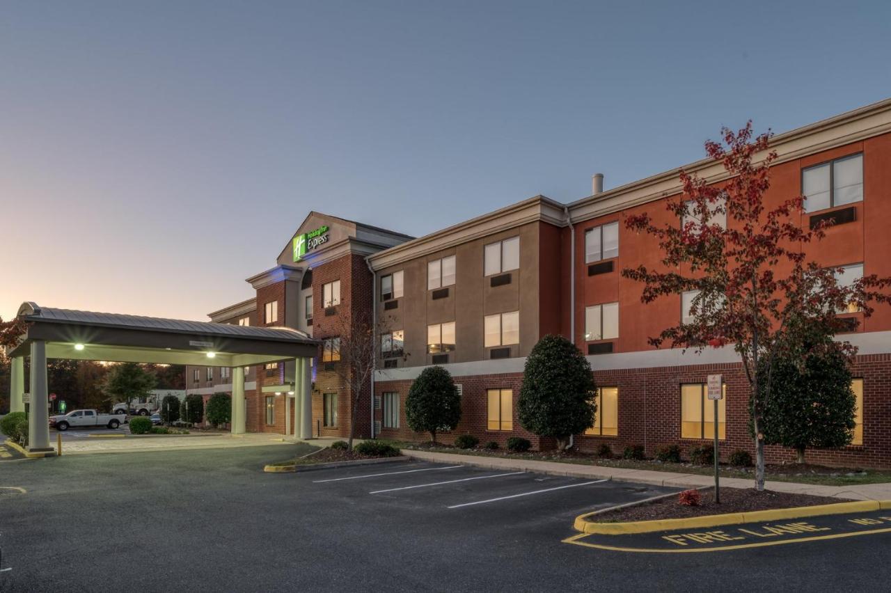 | Holiday Inn Express Hotel & Suites Thornburg-S. Fredericksburg, an IHG Hotel