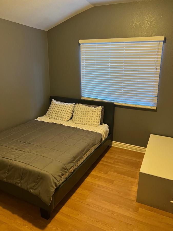  | Private 2 bedrooms 1 bath close to Universal and HW sleeps 5