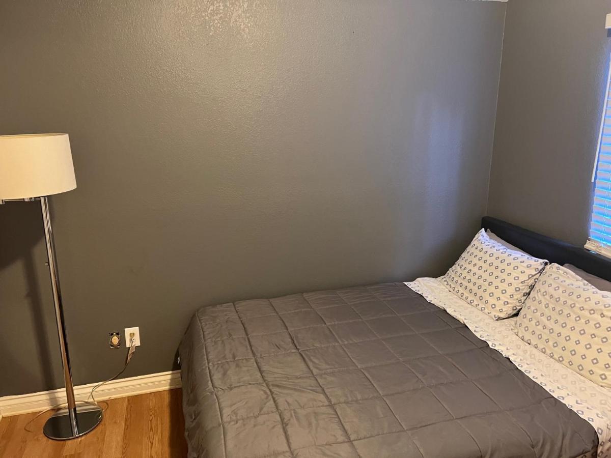 | Private 2 bedroom 1 bath guest house close to Universl and HW sleeps 5