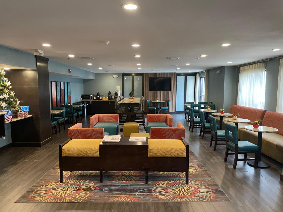 | LaQuinta by Wyndham O'Fallon IL