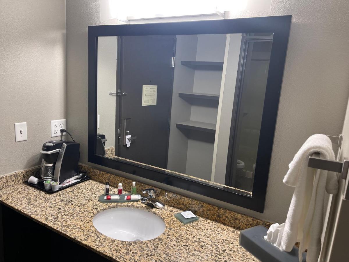 | LaQuinta by Wyndham O'Fallon IL