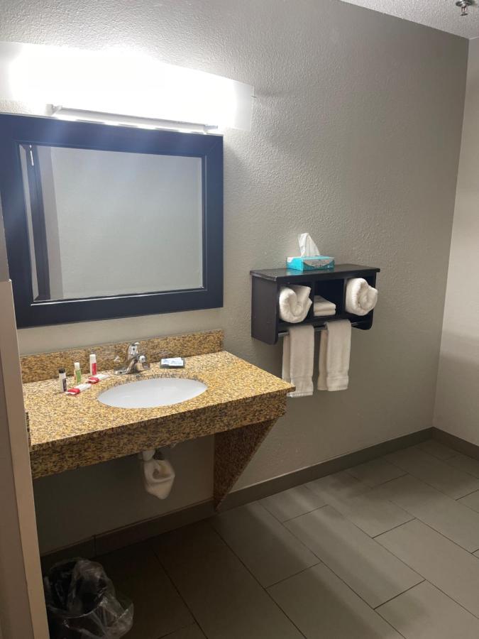  | LaQuinta by Wyndham O'Fallon IL