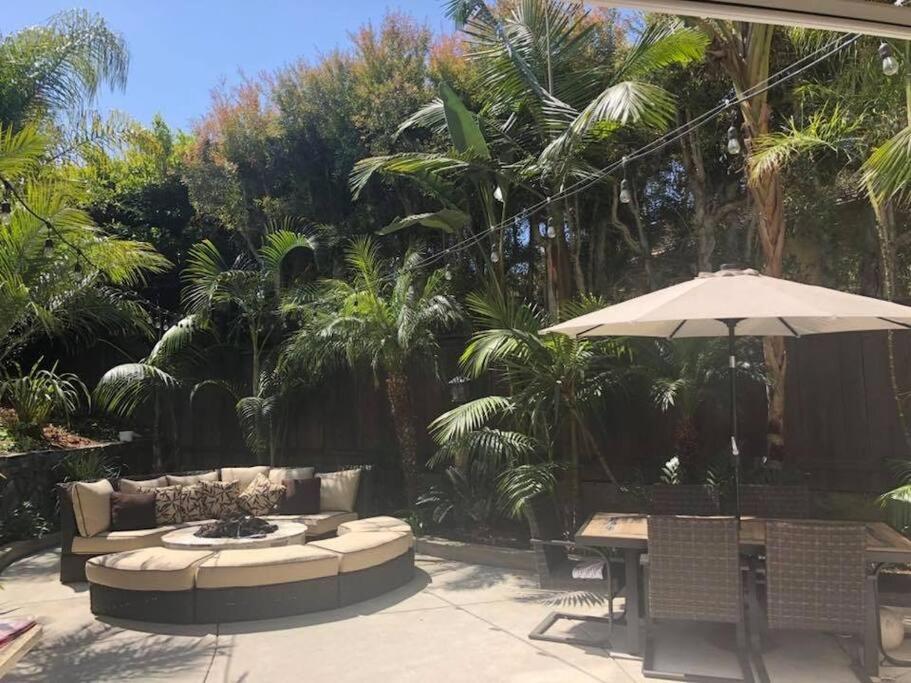| Tropical Paradise w/ hot tub and heated pool