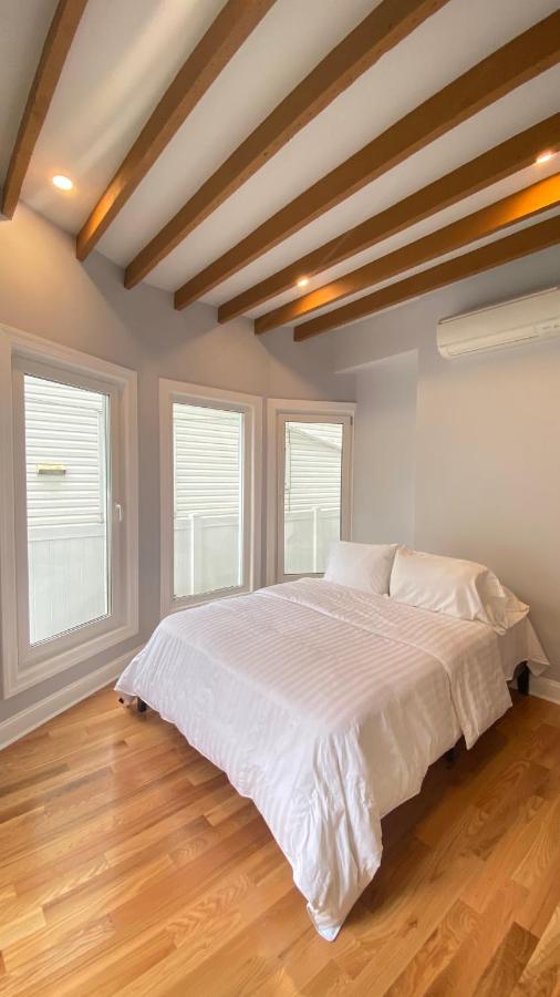 | Luxury 3-Bedroom Villa in Brooklyn with Parking
