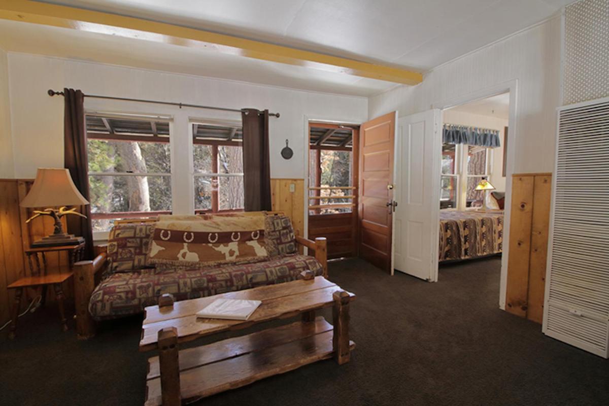  | Silver Pines Lodge